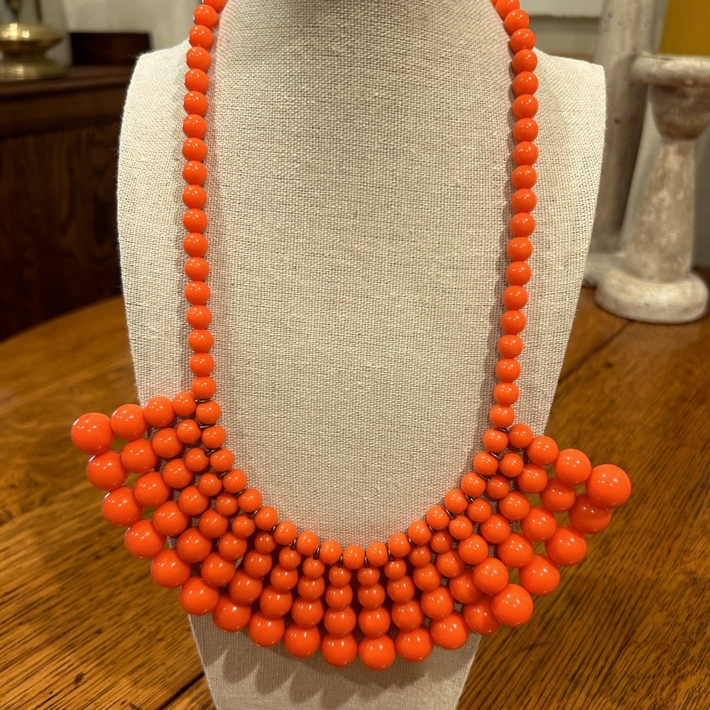 This J Crews Bright Orange 18 in statement necklace will make your outfit boop!!